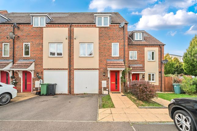 Melrose Close, Maidstone, Kent, ME15 3 bed terraced house for sale