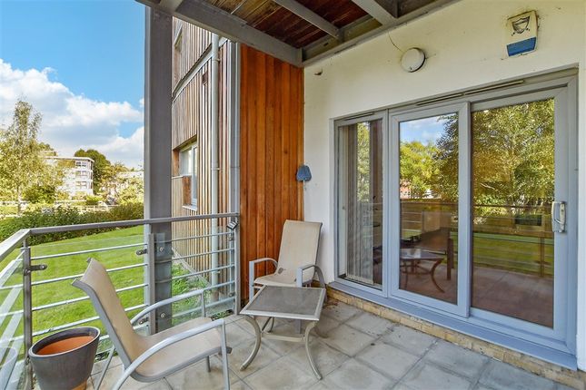 Cornhill Place, Maidstone, Kent 2 bed ground floor flat for sale