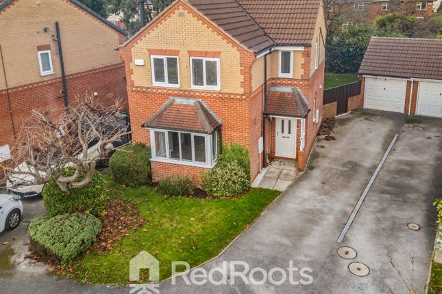 Markington Place, Leeds LS10 3 bed detached house for sale