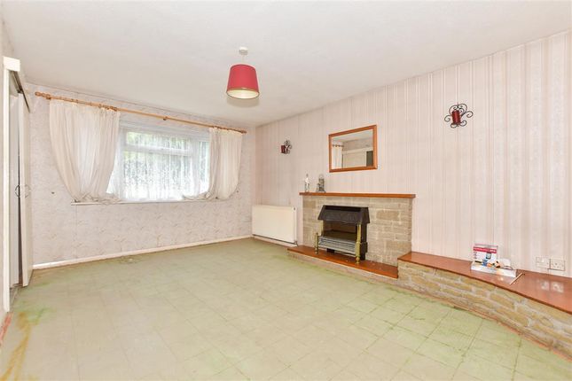 Darlinghurst Road, Folkestone, Kent 3 bed detached house for sale