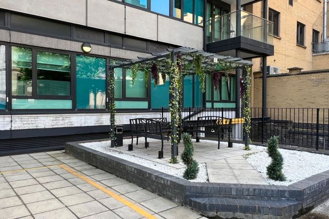 20 Wellesley Road, Croydon CR0 2 bed flat for sale