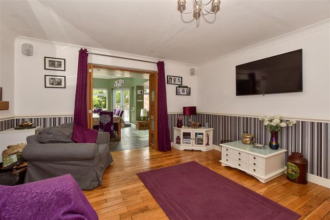 3 bed detached house