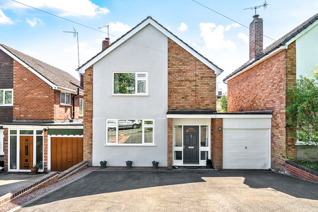3 bedroom link detached house for sale
