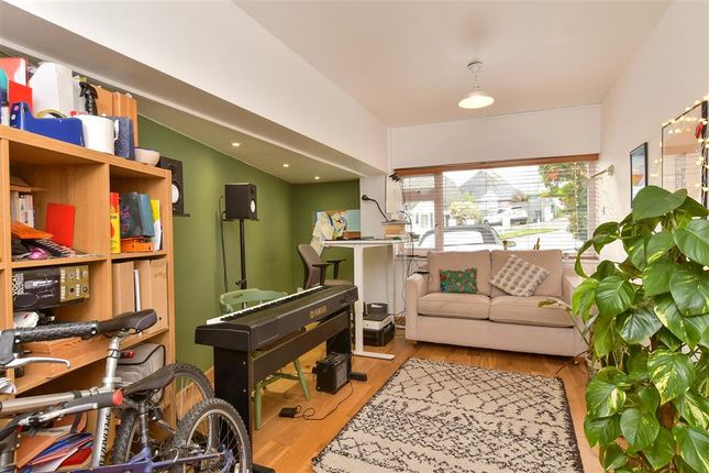 Carden Crescent, Brighton, East Sussex 3 bed semi