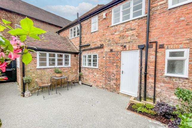 38 Mount Street, Battle, TN33 3 bed maisonette for sale