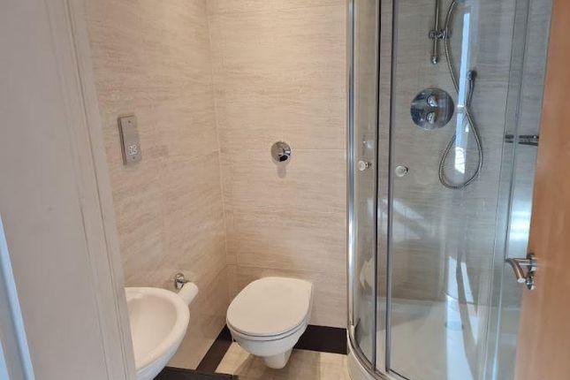 Dearmans Place, Salford M3 2 bed apartment for sale