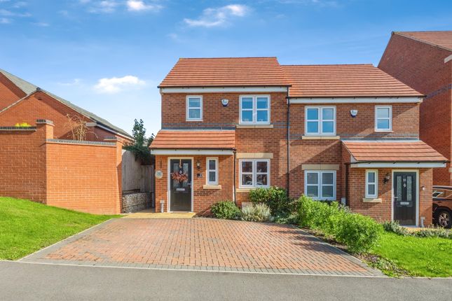 3 bedroom semi-detached house for sale