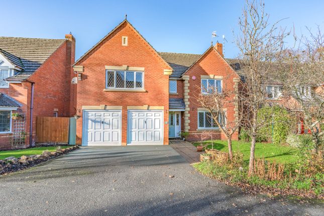 5 bedroom detached house for sale