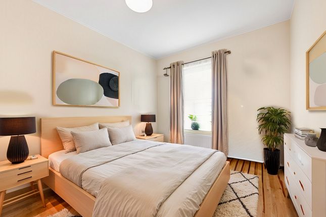 Church Road, London, W3 2 bed terraced house for sale