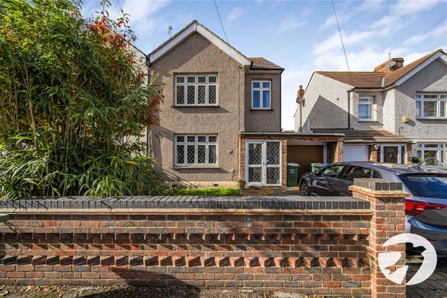 Awliscombe Road, Welling, Kent, DA16 3 bed semi