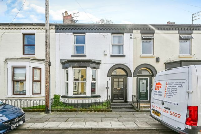 4 bedroom end of terrace house for sale