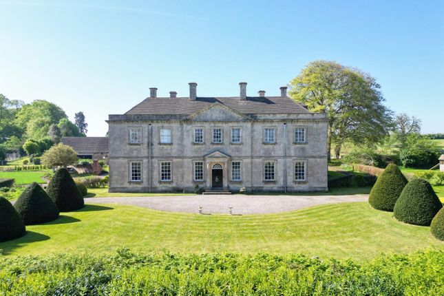 North Nibley, Gloucestershire, GL11 8 bed detached house for sale
