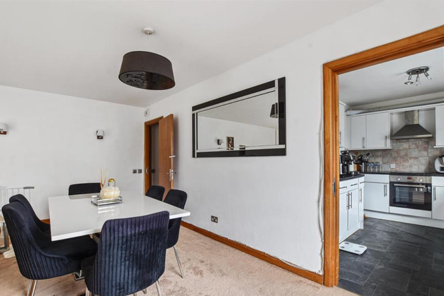 2 bed flat