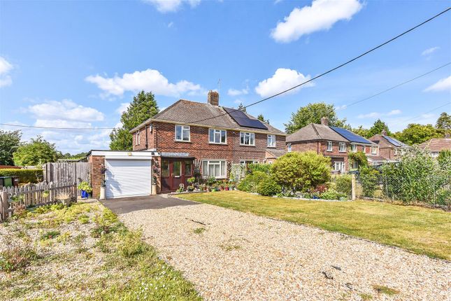 Gratton Close, Sutton Scotney... 3 bed semi