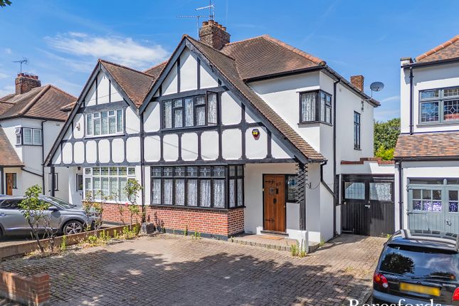Gaynes Park Road, Upminster, RM14 3 bed semi