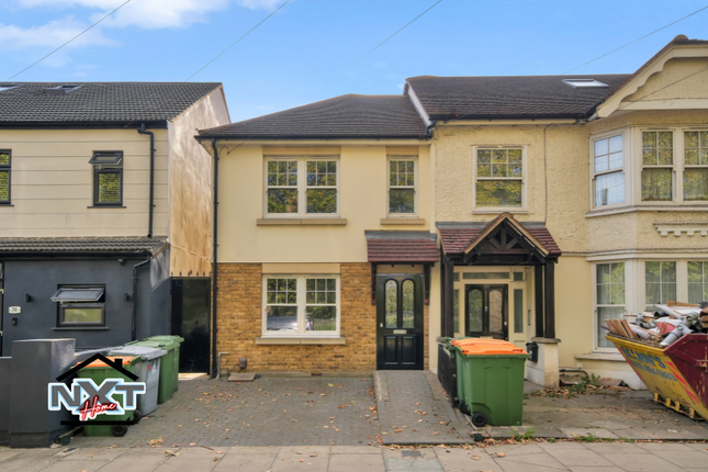Cheltenham Gardens, London, E6 3 bed house for sale