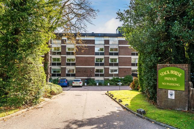 West Hill, Oxted 2 bed apartment for sale