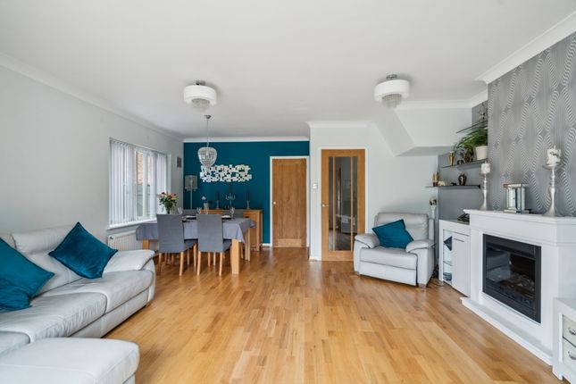 St. Margarets Close, Iver SL0 4 bed semi