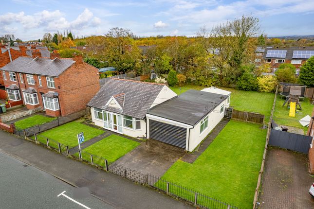 Nel Pan Lane, Leigh WN7 3 bed detached bungalow for sale