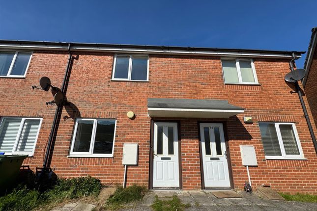 Phoenix Drive, Scarborough 2 bed terraced house for sale