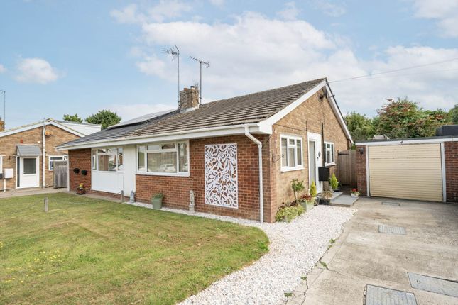 2 bedroom semi-detached bungalow for sale