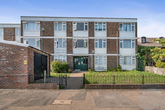 Selsdon Park Road, Selsdon 3 bed apartment for sale
