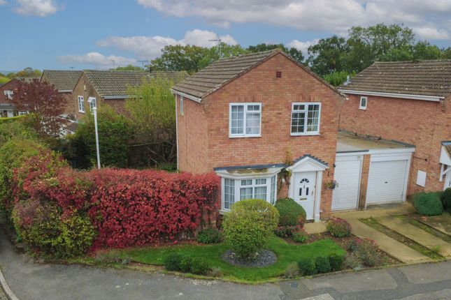 Melfort Drive, Linslade, LU7 3 bed link detached house for sale