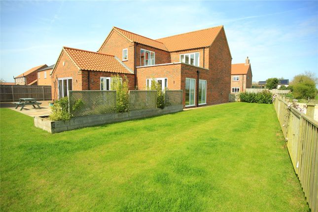 4 bed detached house