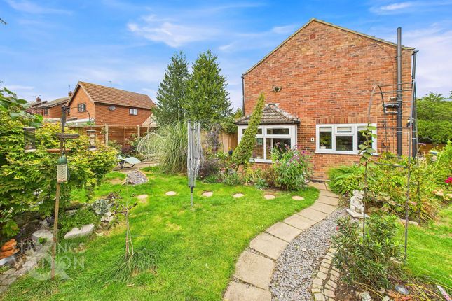 Old Chapel Road, Freethorpe, Norwich 2 bed cottage for sale