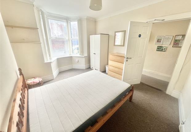 4 bed terraced house