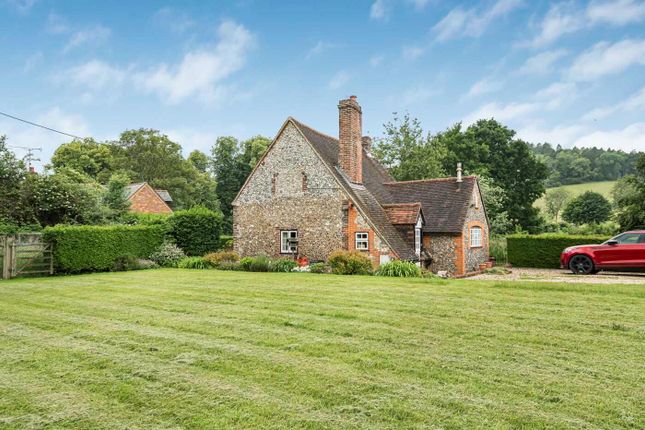 2 bed detached house
