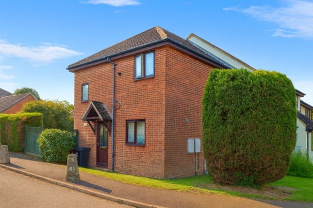 2 bedroom semi-detached house for sale