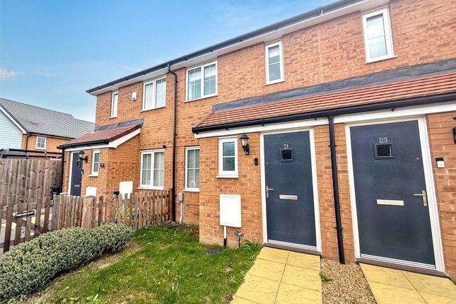 Field Lane, Gravesend, Kent, DA11 2 bed terraced house for sale