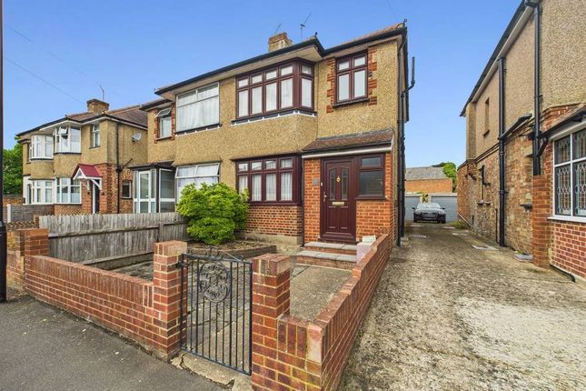 Hayling Avenue, Feltham, Middlesex, TW13 3 bed semi