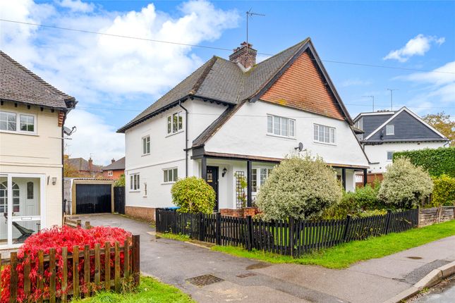 Gordons Way, Oxted, Surrey, RH8 3 bed semi