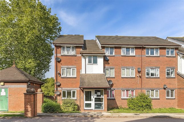 Garrison Close, London, SE18 1 bed apartment for sale