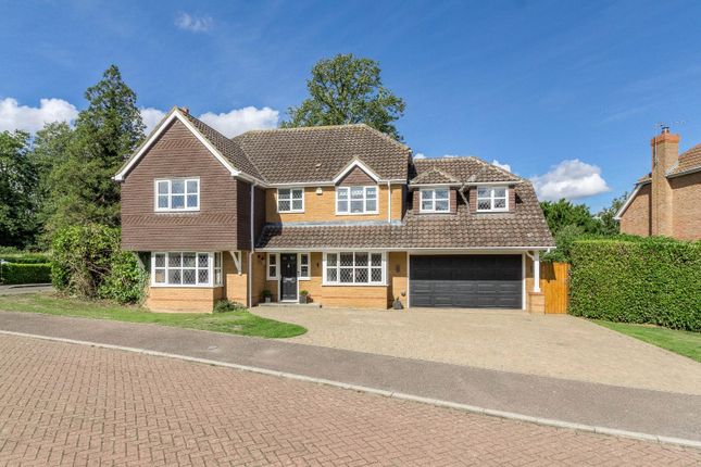 Laurel Valley, Northampton NN4 5 bed detached house for sale