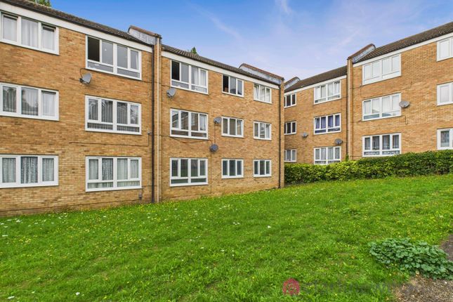 Jocelyns, Old Harlow CM17 2 bed apartment for sale
