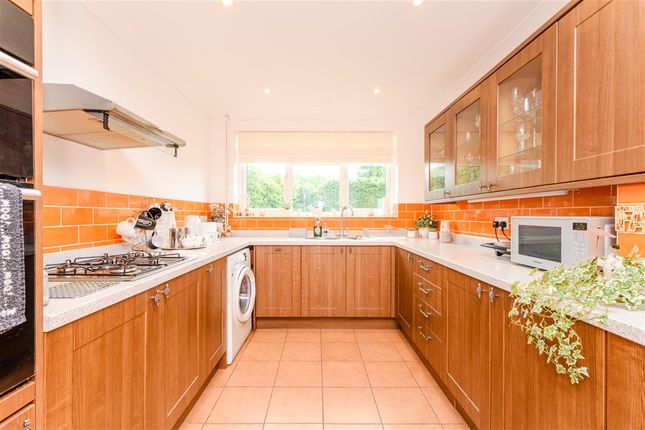 3 bed detached bungalow