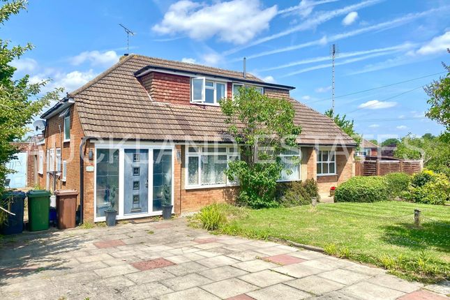Sunnybank Road, Potters Bar EN6 3 bed semi