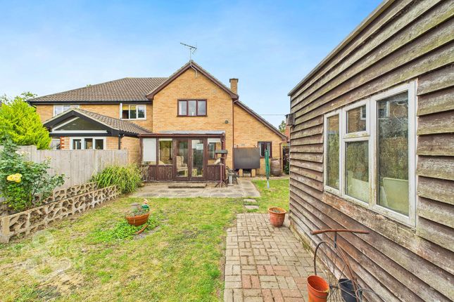 2 bedroom semi-detached house for sale