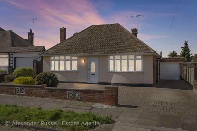 West Park Avenue, Margate, CT9 2 bed detached bungalow for sale