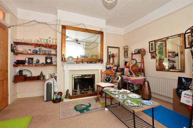 Sussex Road, New Romney, Kent 2 bed ground floor flat for sale
