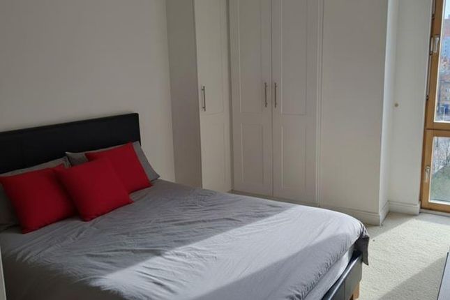 Dearmans Place, Salford M3 2 bed apartment for sale