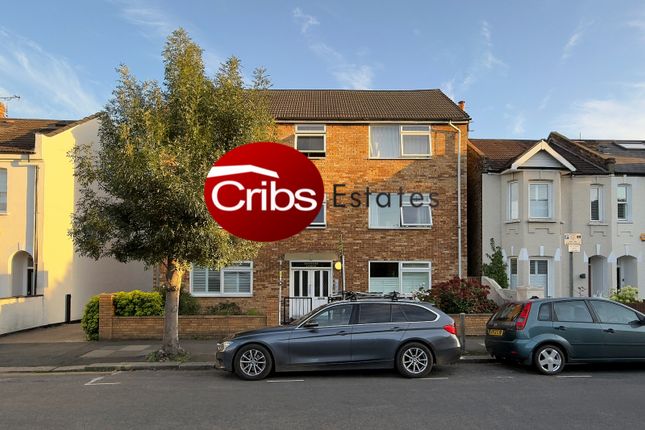 Royston Lodge, SW19 1 bed flat for sale