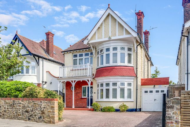 The Broadway, Thorpe Bay SS1 4 bed detached house for sale