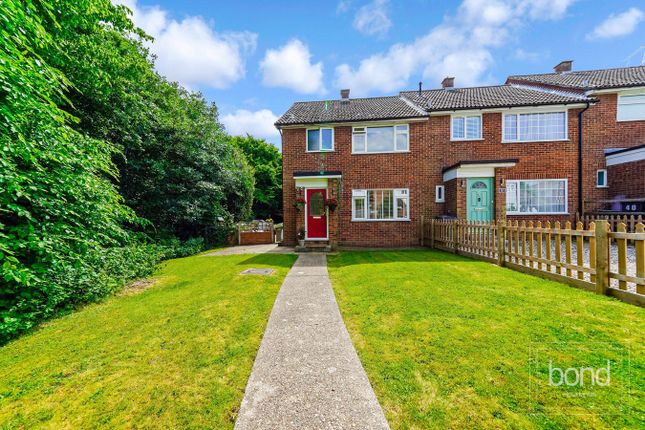 Millfields, Chelmsford CM3 3 bed end of terrace house for sale