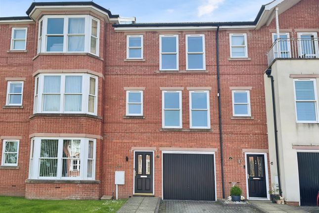 3 bedroom town house for sale