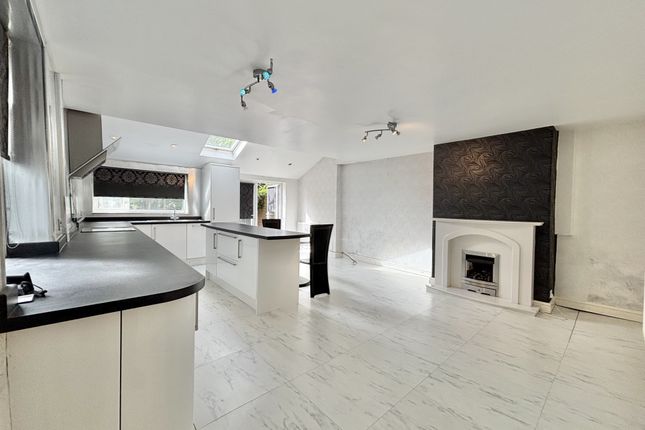 Banbury Avenue, Bispham FY2 3 bed semi