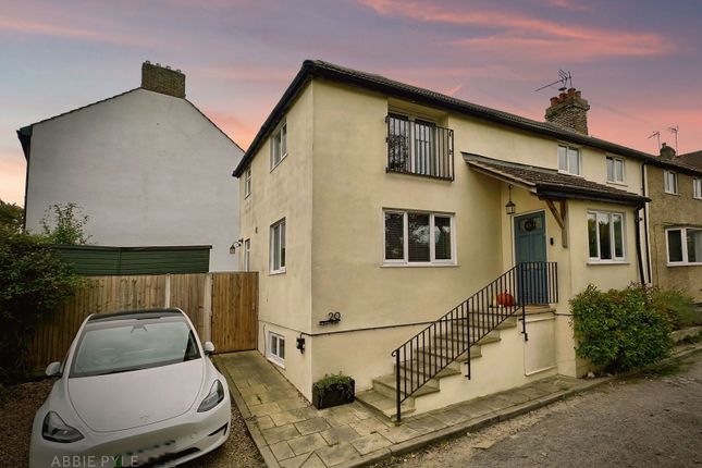 5 bedroom semi-detached house for sale